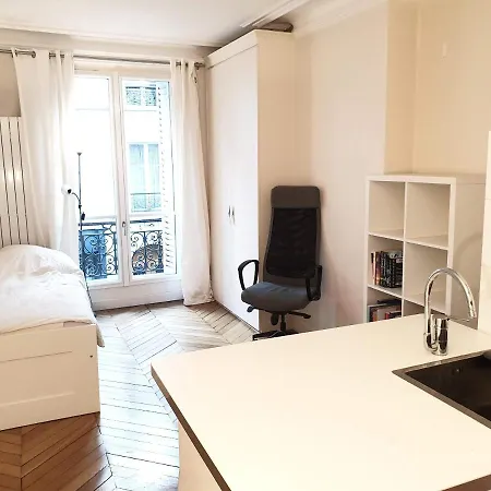 Studio In Charming Near Eiffel Tower Paříž